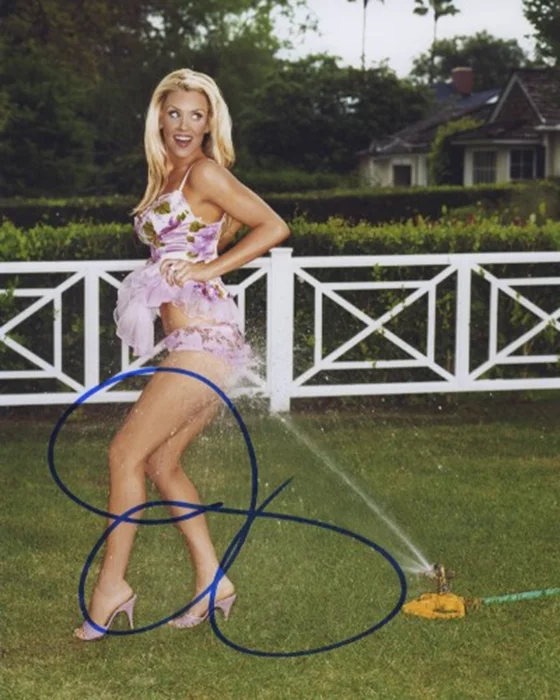 Jenny McCarthy autograph