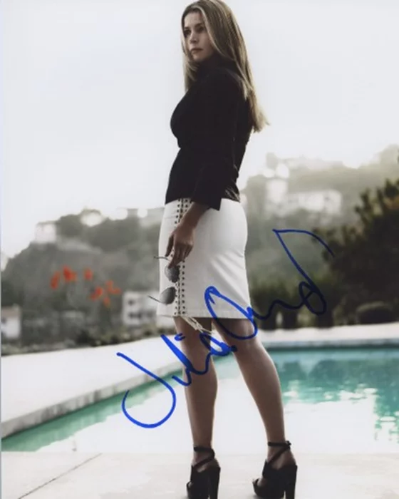 Julia Ormond autograph