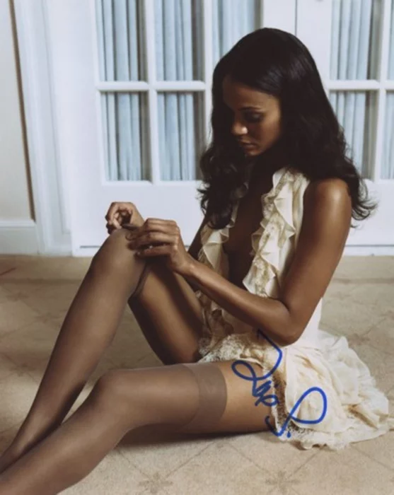 Zoe Saldana autograph