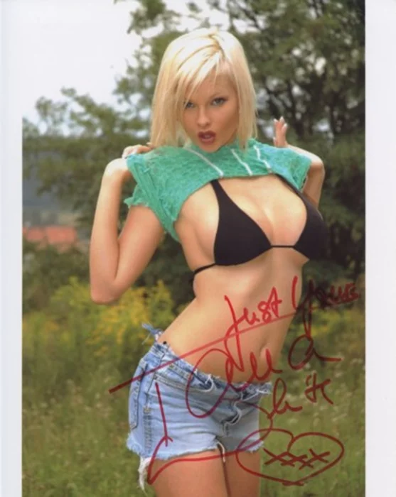 Tarra White autograph