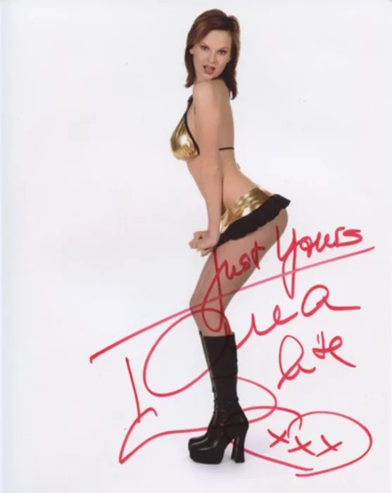 Tarra White autograph