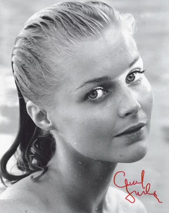 Carol Lynley autograph