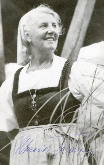 Maria Von Trapp autograph