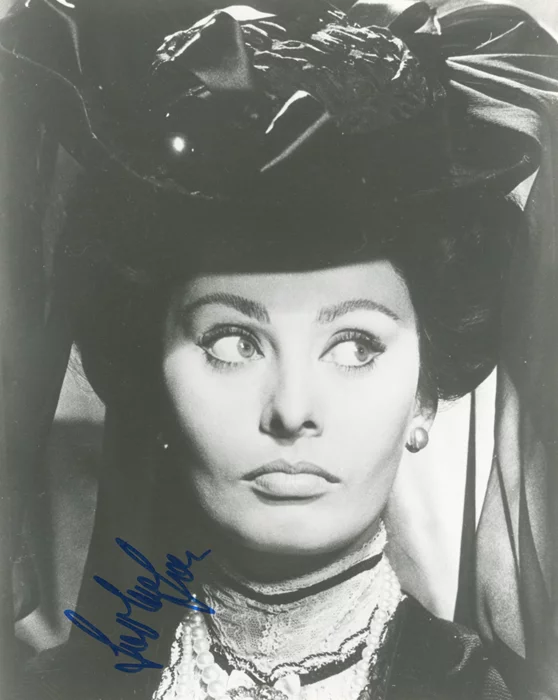Sophia Loren autograph
