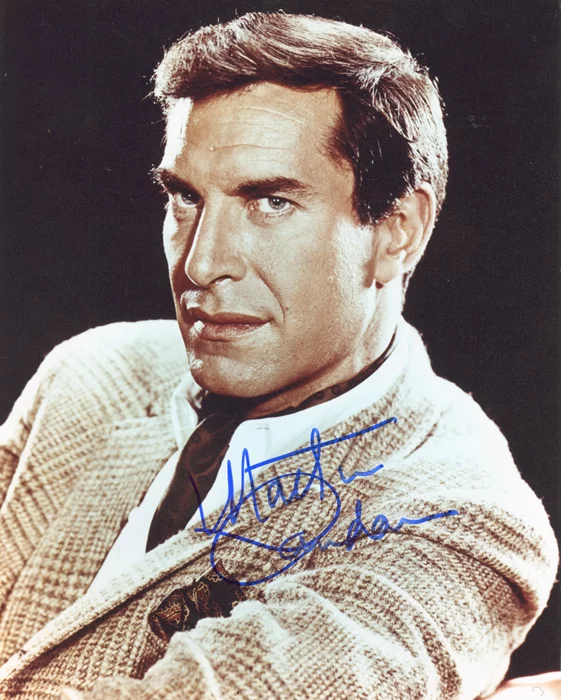 Martin Landau autograph