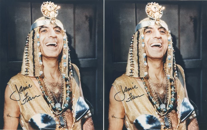 Jamie Farr autograph