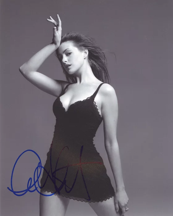 Anne Hathaway autograph
