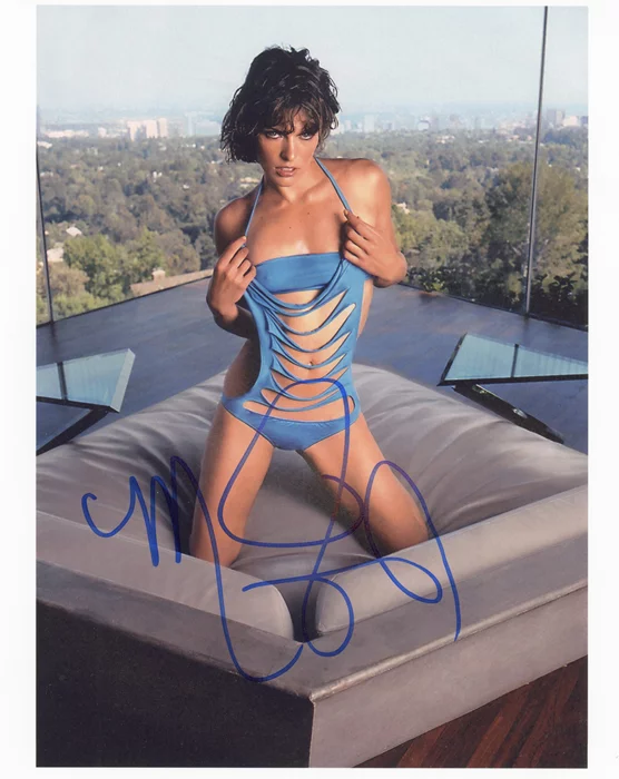 Milla Jovovich autograph