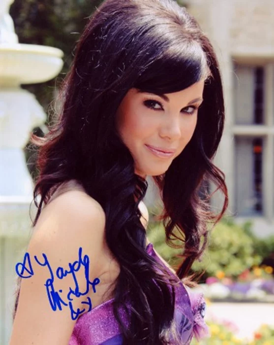 Jayde Nicole autograph