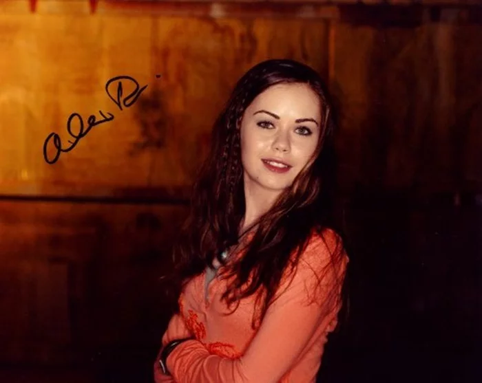 Alexis Dziena autograph