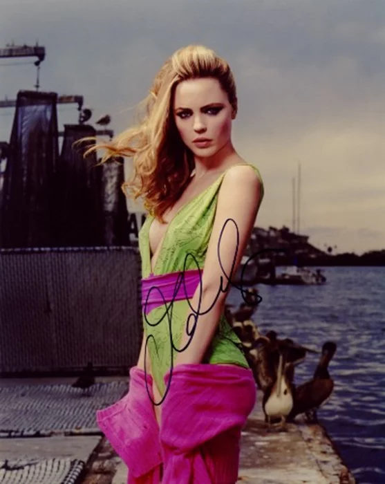 Melissa George autograph