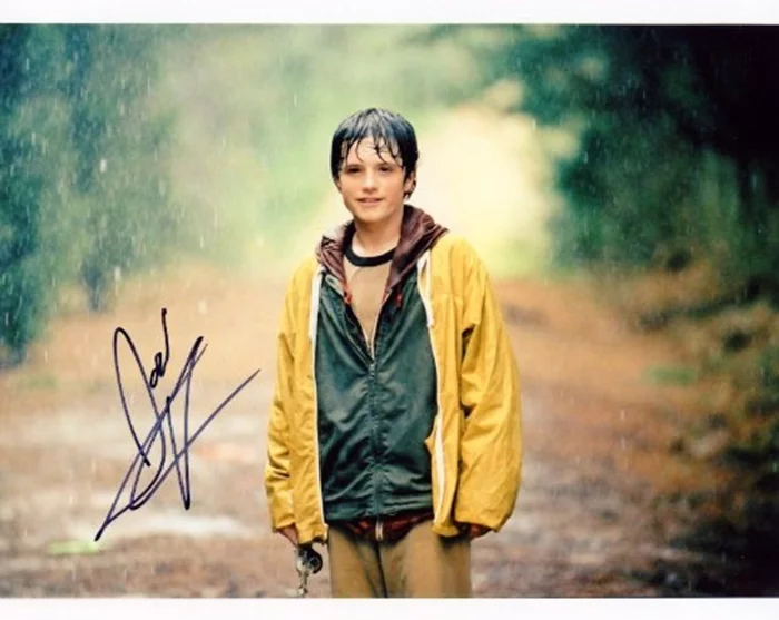 Josh Hutcherson autograph
