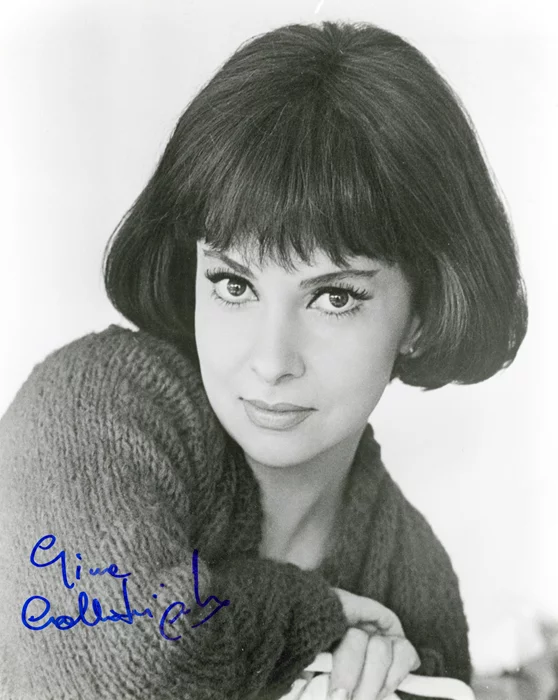Gina Lollobrigida autograph