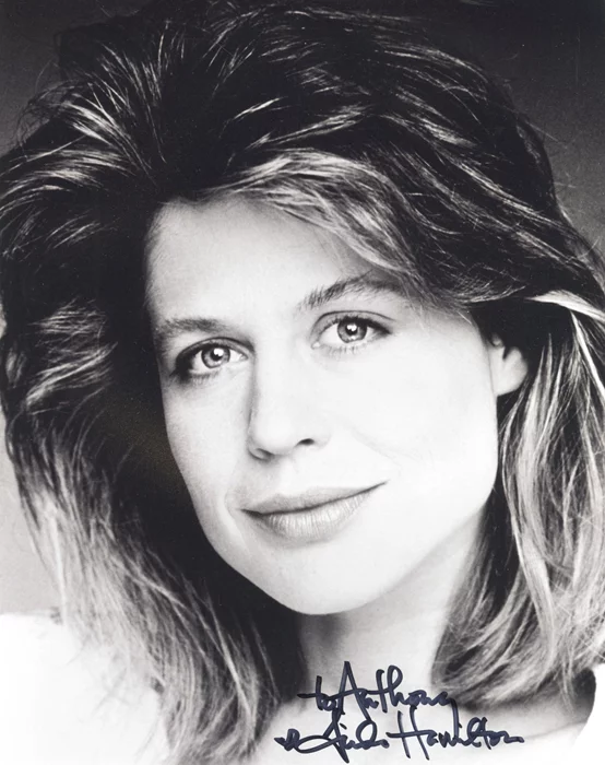 Linda Hamilton autograph