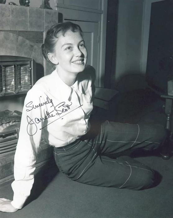 Janette Scott autograph