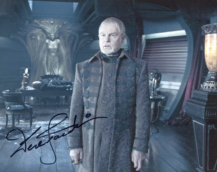 Derek Jacobi autograph