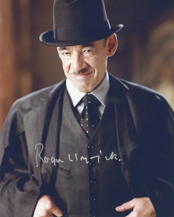 Roger Lloyd Pack autograph