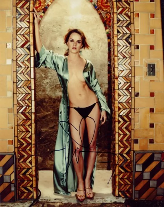 Taryn Manning autograph