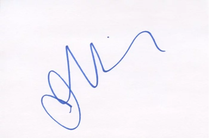 Nikki Hilton autograph