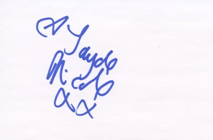 Jayde Nicole autograph