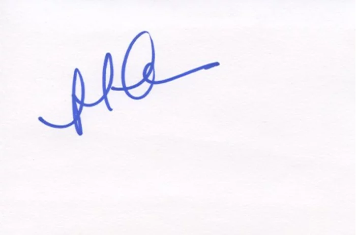 Mindy Cohn autograph