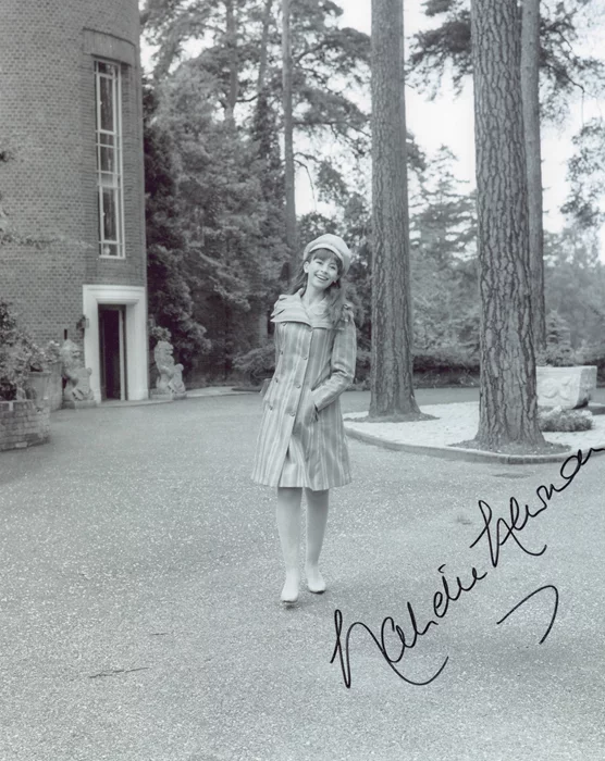 Nanette Newman autograph