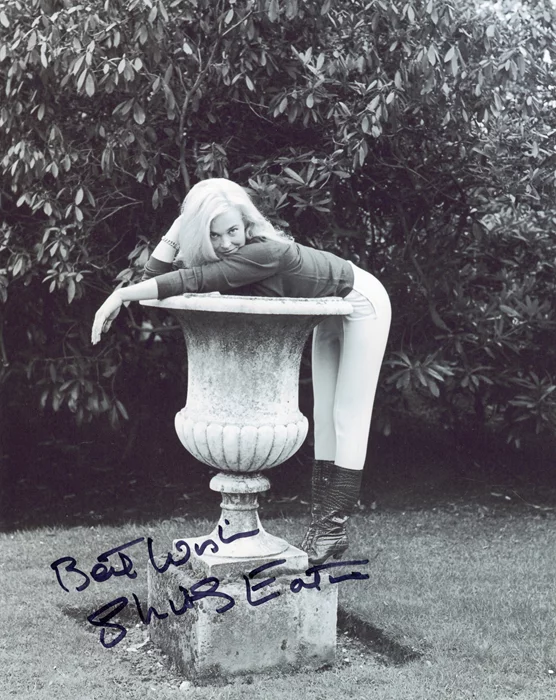 Shirley Eaton autograph