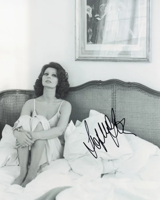 Sophia Loren autograph