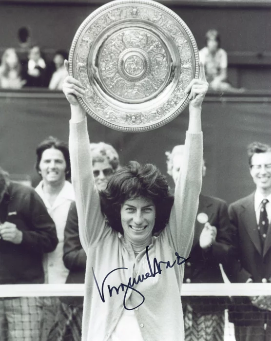 Virginia Wade autograph