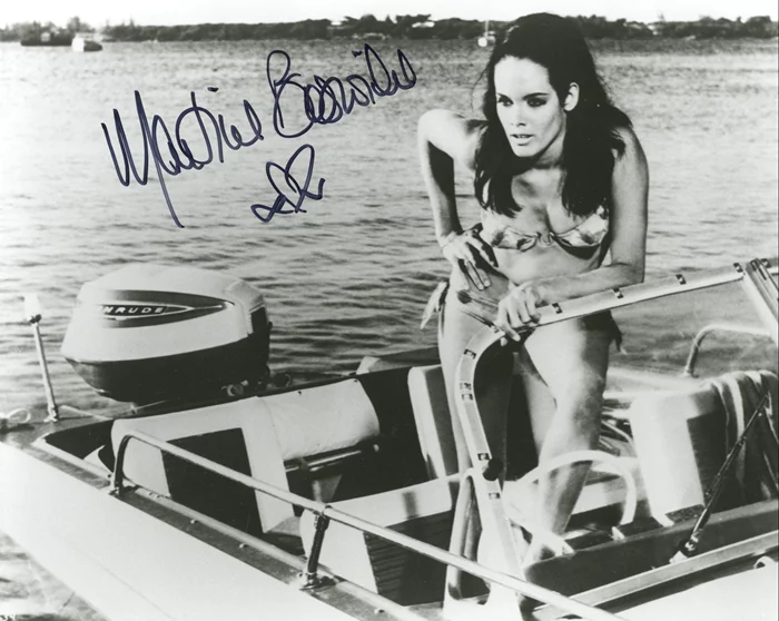 Martine Beswick autograph