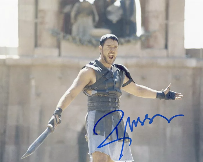 Russell Crowe autograph