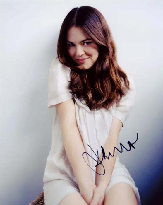 Jacinda Barrett autograph