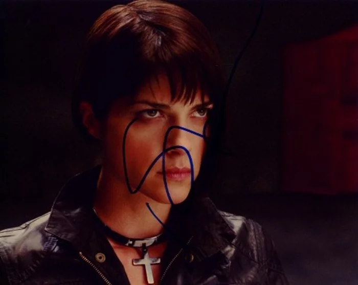 Selma Blair autograph