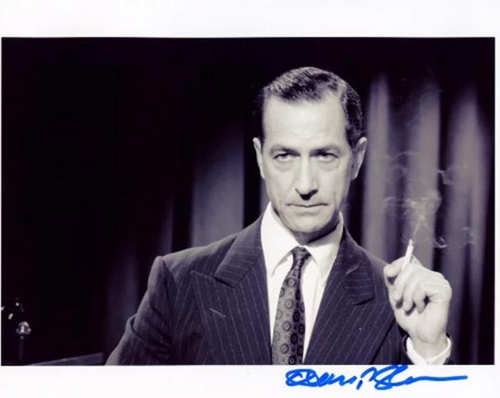 David Strathairn autograph