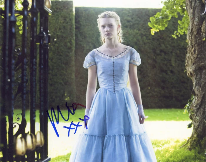 Mia Wasikowska autograph
