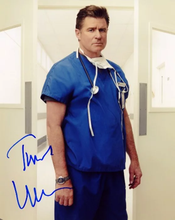 Treat Williams autograph