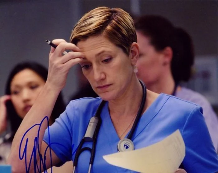 Edie Falco autograph