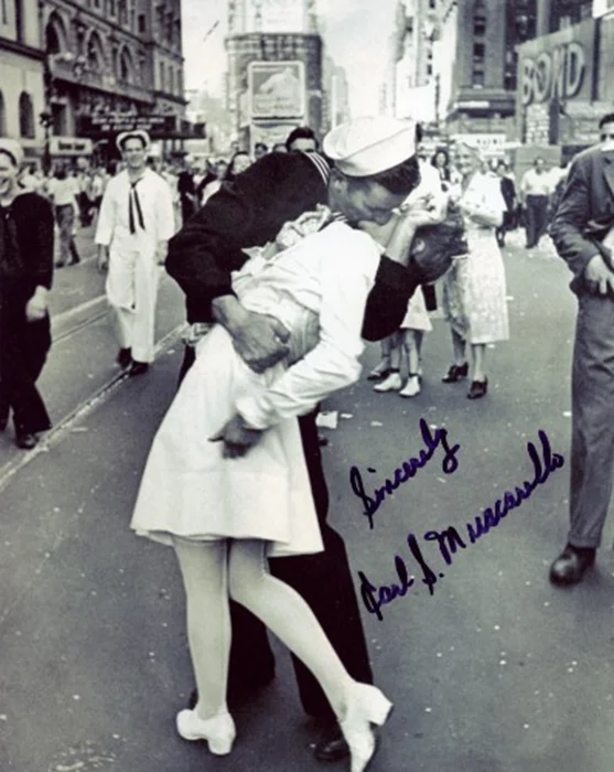 Carl Muscarello autograph