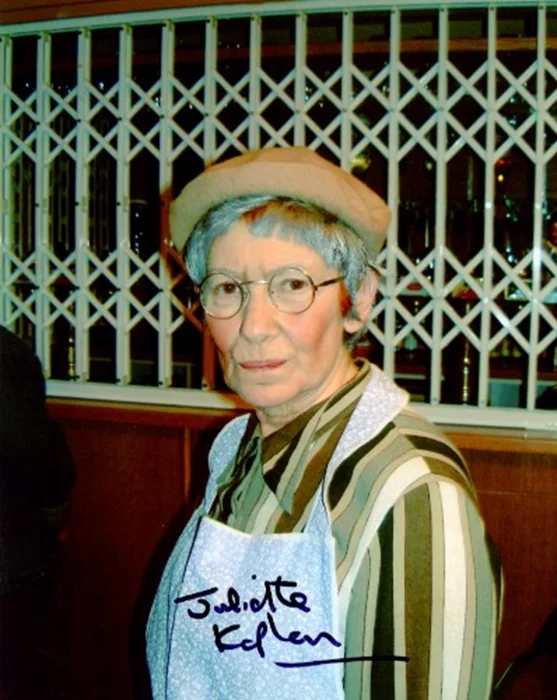 Juliette Kaplan autograph