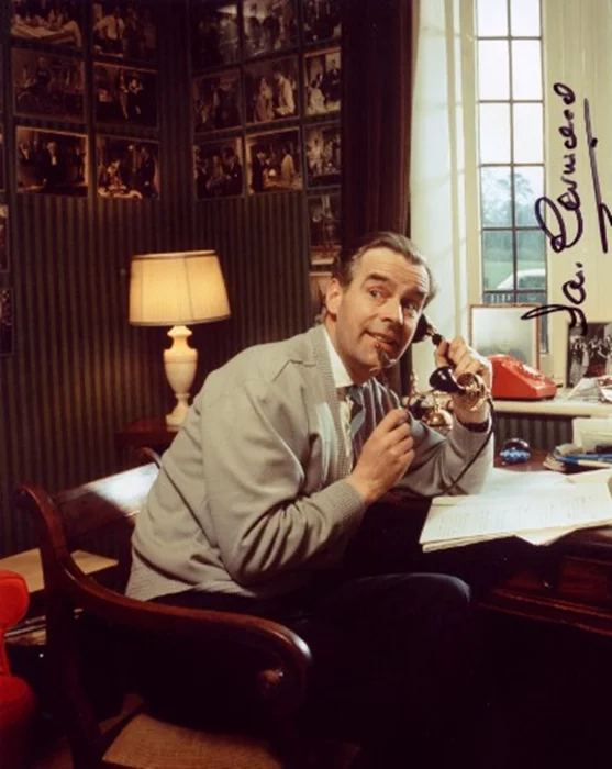 Ian Carmichael autograph