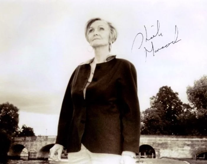 Sheila Hancock autograph