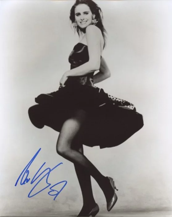 Ami Dolenz autograph