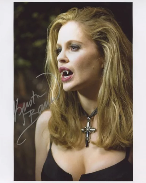 Kristin Bauer autograph