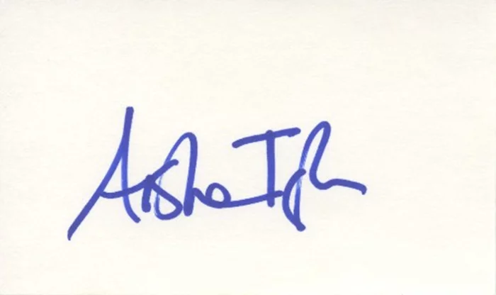 Aisha Tyler autograph