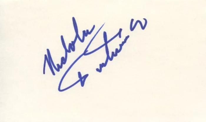 Nicholas Turturro autograph