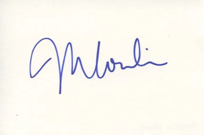 Michaela Conlin autograph