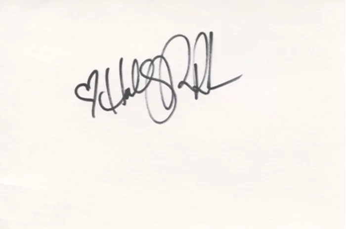 Holly Robinson-Peete autograph