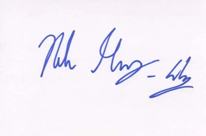 Noah Gray-Cabey autograph