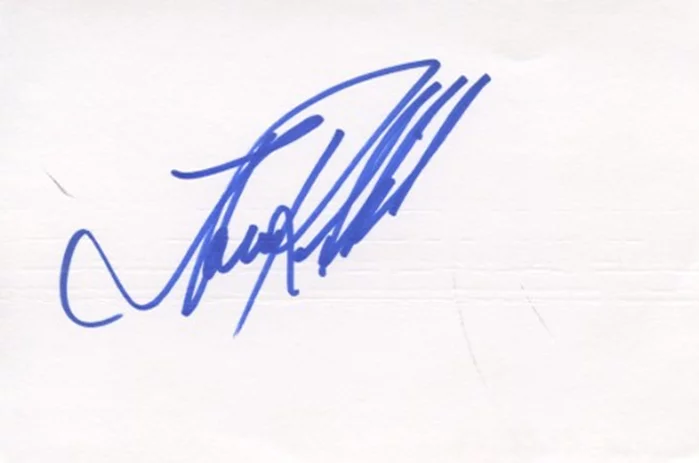 Lance Reddick autograph