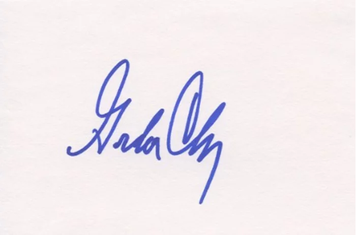 Gordon Clapp autograph
